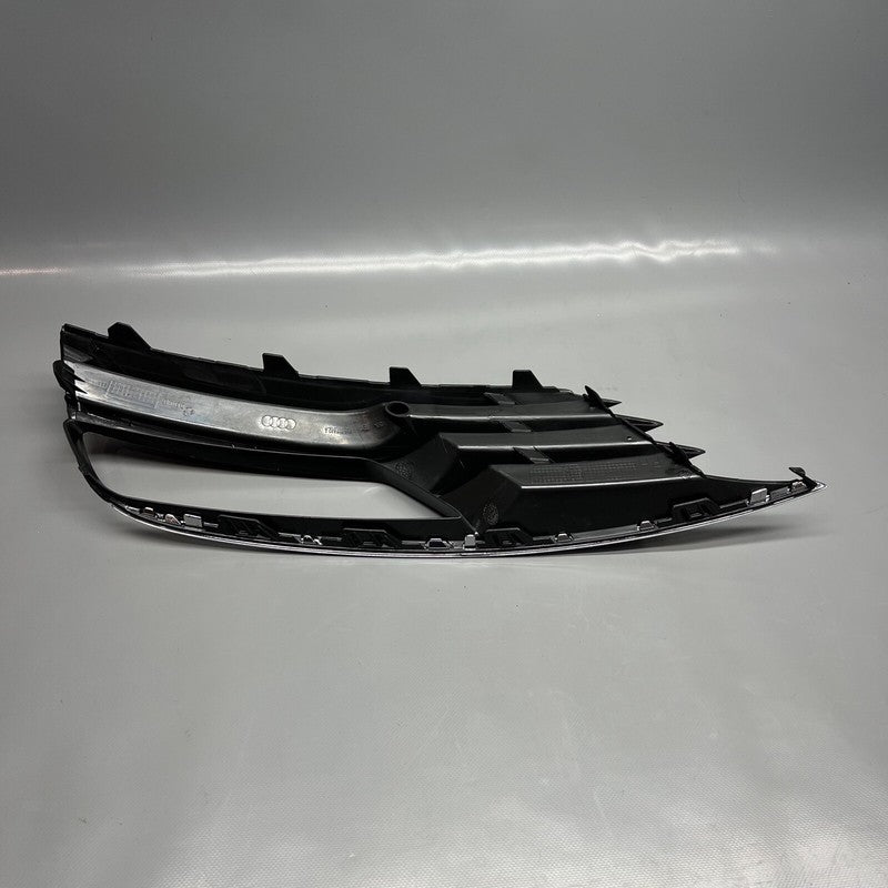 8V5807682A AUDI A3 FRONT BUMPER GRILLE RIGHT 2015 2016 OEM 8V5807682A