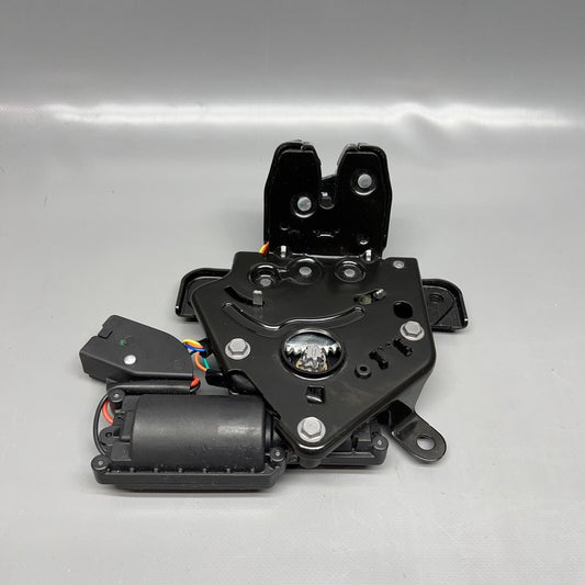 1500604-00-B TESLA MODEL Y 3 LIFTGATE LINCH CINCH 2018 19 20 21 22 2023 OEM 1500604-00-B