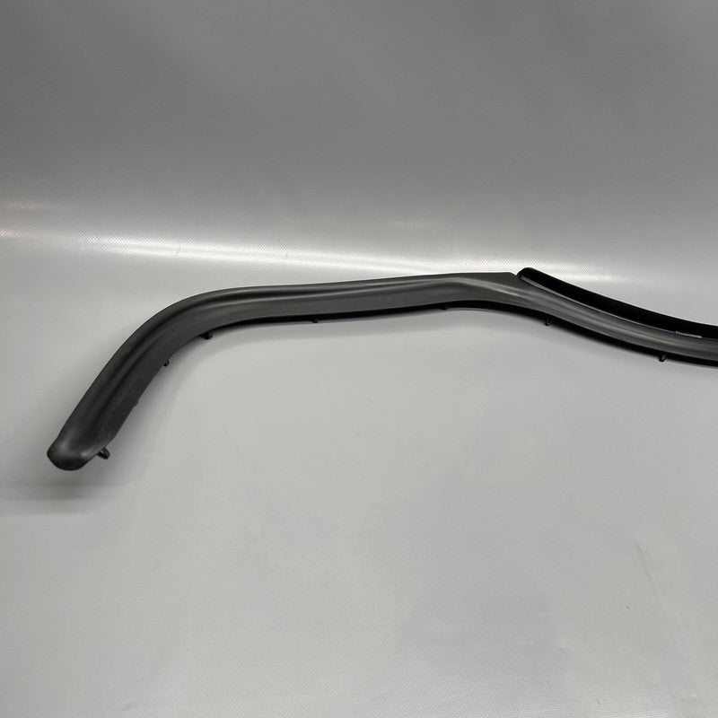 95B839762B PORSCHE MACAN WEATHER STRIP SEAL RIGHT REAR 2016 17 18 19 2020 OEM 95B839762B