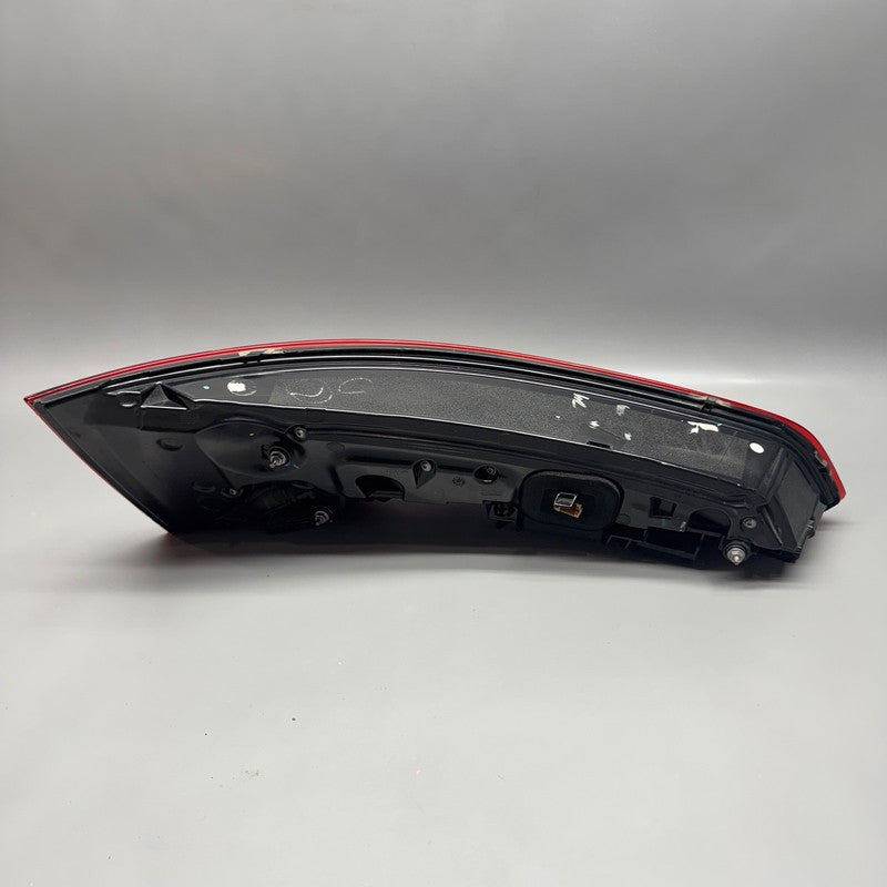 AUDI Q5 TAIL LIGHT RIGHT PASSENGER 2018 2019 2020 OEM 80A945094A