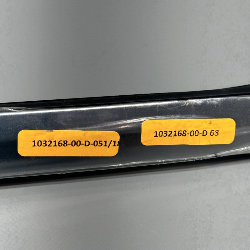 1032168-00-D TESLA MODEL X DOOR WINDOW MOLDING RIGHT REAR 2016 17 18 19 2020 OEM 1032168-00-D