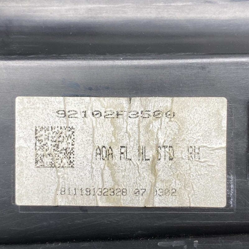 92102F3500 HYUNDAI ELANTRA HEADLIGHT RIGHT PASSENGER 92102F3500 2019 2020 HALOGEN OEM