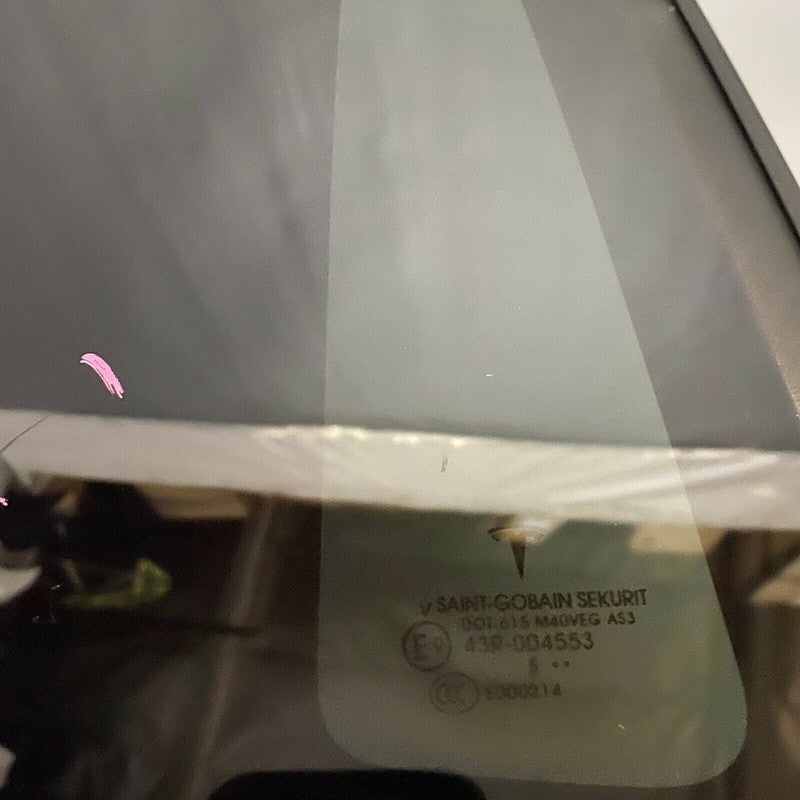 43R-004553 TESLA MODEL X RIGHT REAR FALCON DOOR CORNER GLASS 2016 2017 2018 2019 2020 OEM