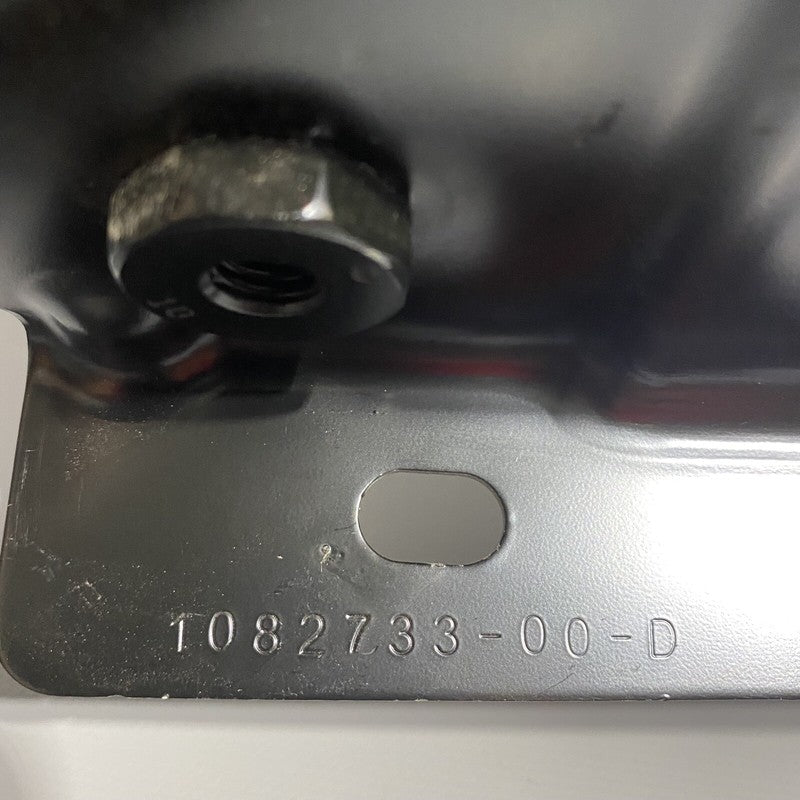 1082733-00-D TESLA MODEL 3 BRACKET 1082733-00-D 2017 2018 2019 2020 2021 2022 OEM