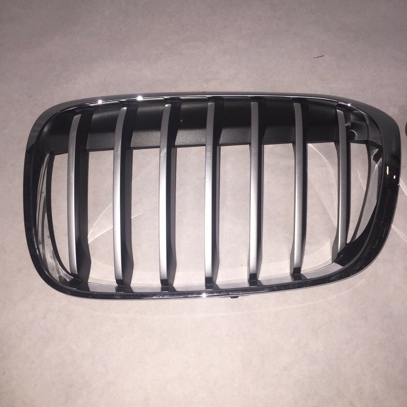 7354823 BMW X1 F48 FRONT BUMPER LEFT AND RIGHT GRILLES 2016 2017 OEM