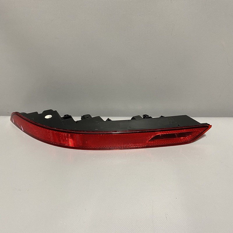 PORSCHE CAYANNE REAR BUMPER LEFT DRIVER REFLECTOR 2015 2016 7P5945701B