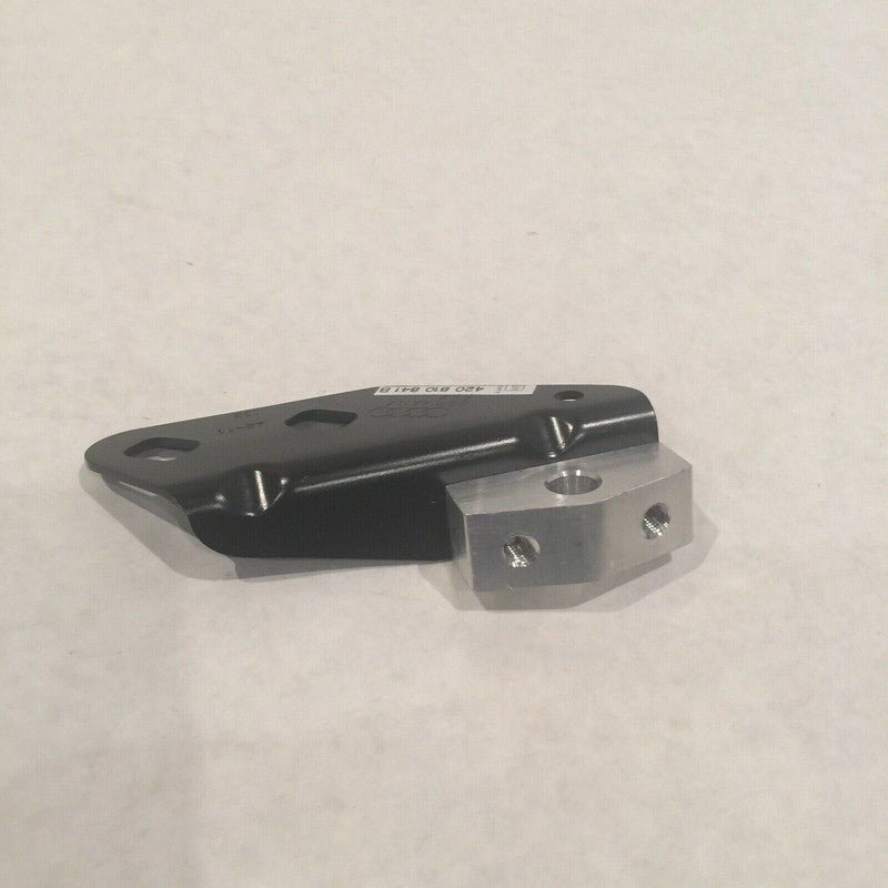 420810841B AUDI R8 LEFT EXTERIOR MOUNT BRACKET 2008 2009 2010 2011 2012 OEM