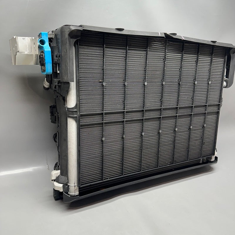 BMW 850 M8 RADIATOR 2017 2018 2019 OEM 7953398