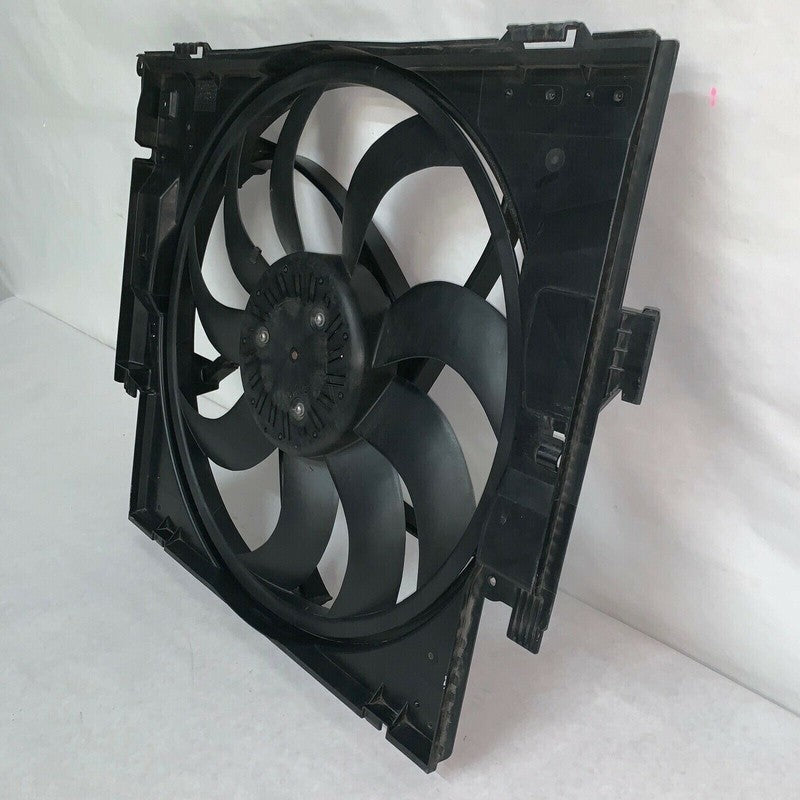8641964 BMW 328 F30 RADIATOR COOLING FAN SEDAN 8641964 2012 2013 2014 2015 2016 OEM