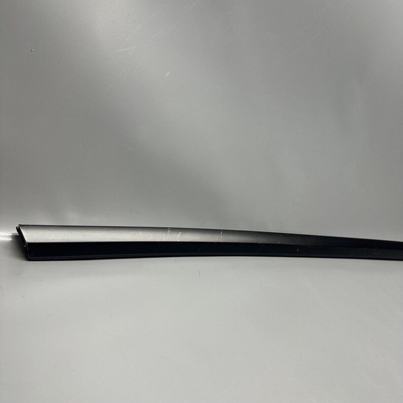 1080684-01-i TESLA MODEL 3 DOOR WINDOW MOLDING RIGHT FRONT 2017 18 19 20 21 2022 1080684-01-i