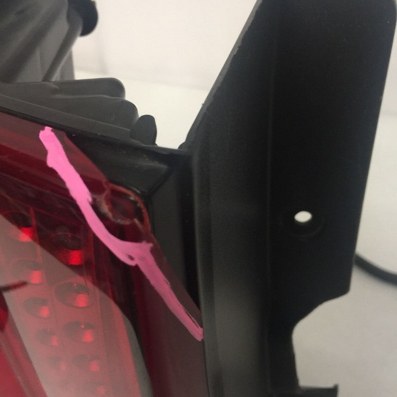 15890422 CADILLAC ESCALADE TAIL LIGHT LEFT DRIVER 2007 08 09 10 11 12 13 2014 OEM