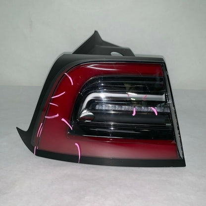 1077397-90-E TESLA MODEL 3 TAIL LIGHT LEFT DRIVER 1077397-90-E 2017 2018 2019 OEM