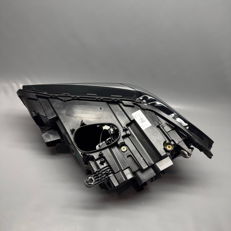 BMW X1 HEADLIGHT RIGHT PASSENGER 2020 2021 2022 LED 63115A01176 OEM