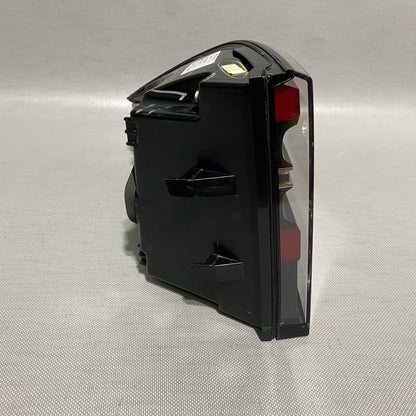 1034333-00-B TESLA MODEL X TAIL LIGHT RIGHT PASSENGER 1034333-00-B 2016 1017 2018 2019 2020