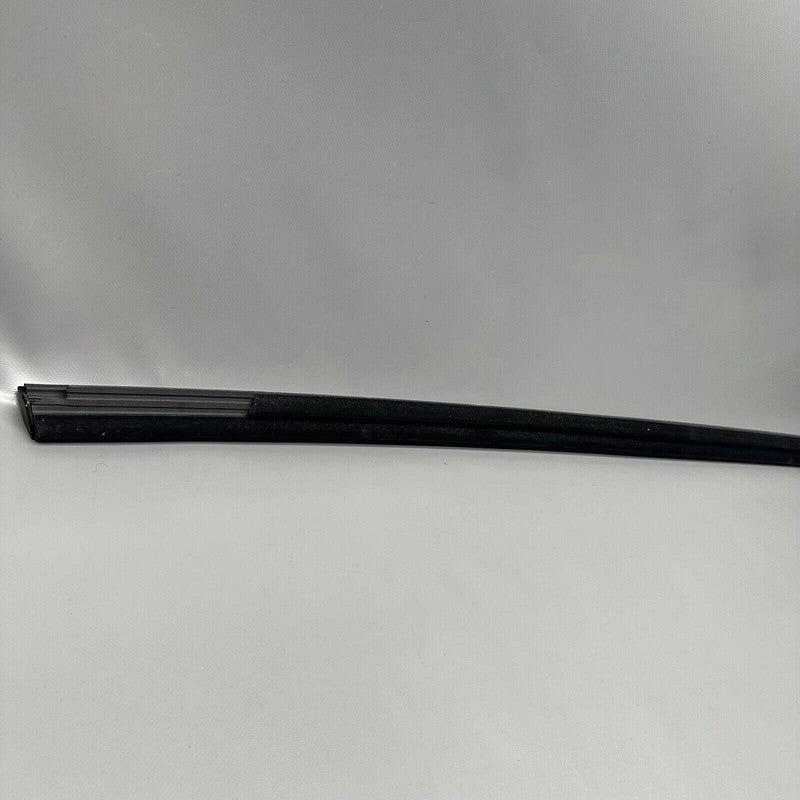 1080748-01-J TESLA MODEL 3 DOOR WINDOW MOLDING RIGHT REAR 2017 18 19 20 21 2022 1080748-01-J