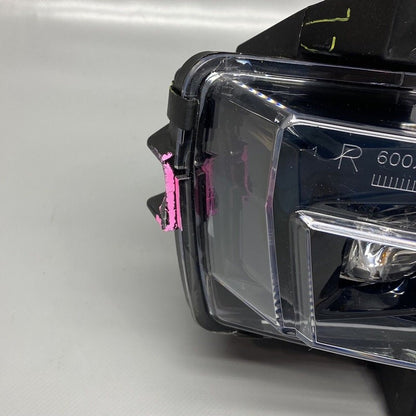 1077392-00-F TESLA MODEL 3 FOG LIGHT RIGHT PASSENGER 2017 2018 2019 20 21 2022 1077392-00-F