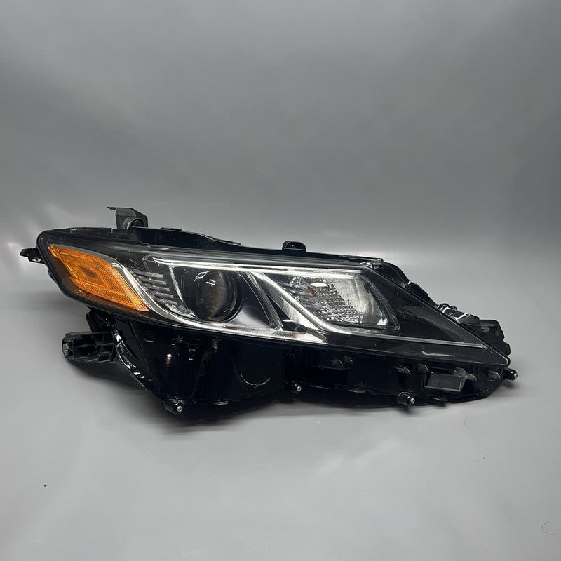 TOYOTA CAMRY HEADLIGHT RIGHT PASSENGER 2018 2019 2020 2021 2022 LED OEM