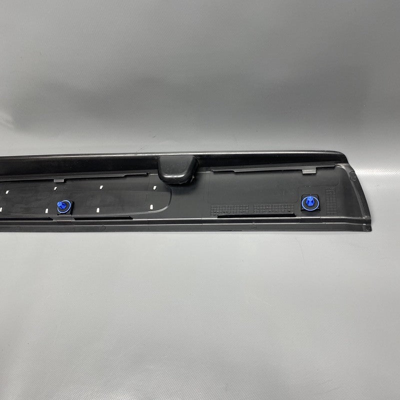 98150466702 PORSCHE CAYMAN S 981 DOOR SILL RIGHT FRONT 98150466702 2013 2014 2015 2016 OEM