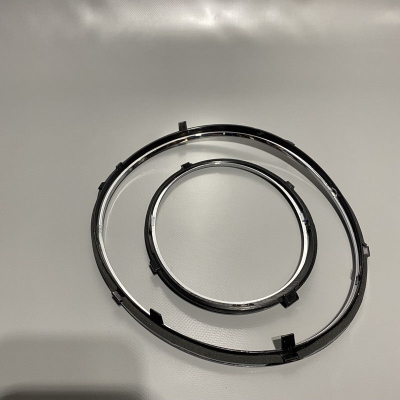 36A807823C BENTLEY BENTAYGA TRIM RINGS LEFT 36A807823C OEM 2017 2018