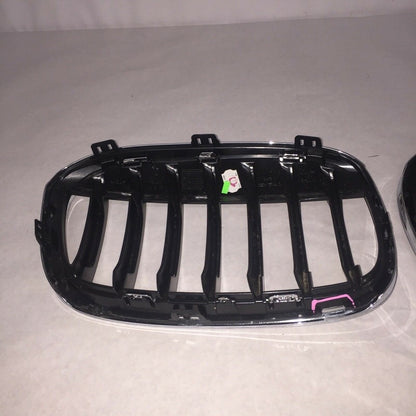 7354823 BMW X1 F48 FRONT BUMPER LEFT AND RIGHT GRILLES 2016 2017 OEM