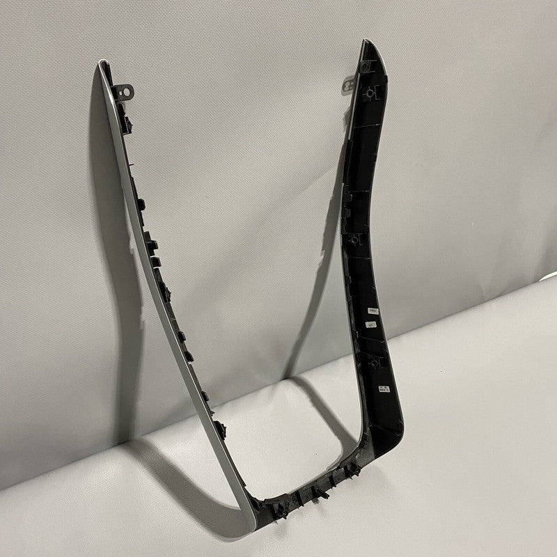 8K0863305 AUDI A4 A5 CONSOLE TRIM MOLDING FRAME 8K0863305 2013 2014 2015 2016 OEM