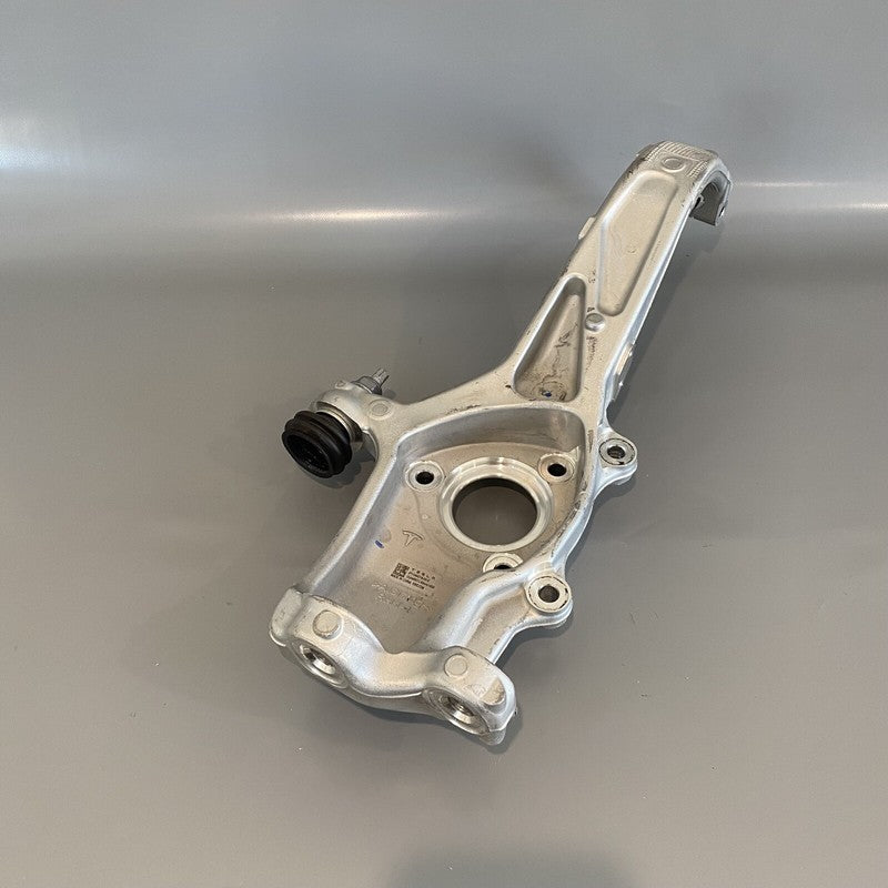 1044316-00-E TESLA MODEL 3 KNUCKLE RIGHT FRONT RWD/DM 2017 2018 2019 2020 2021 OEM