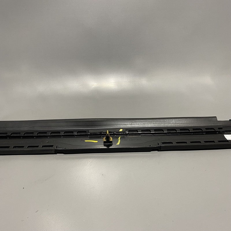 1041364-02 TESLA MODEL X REAR SPINE 1041364-02 2015 2016 2017 OEM