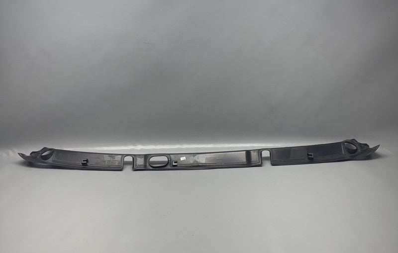 1062356-00-B TESLA MODEL X TAILGATE CENTER UPPER TRIM 2016 2017 2018 2019 2020 OEM