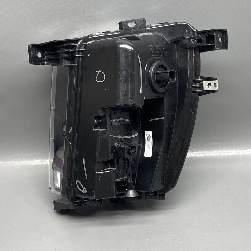 TESLA MODEL X FOG LIGHT RIGHT PASSENGER 2016 2017 2018 2019 2020 10343