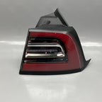 TESLA MODEL 3 TAIL LIGHT RIGHT PASSENGER 2017 2018 2019 2020 OEM