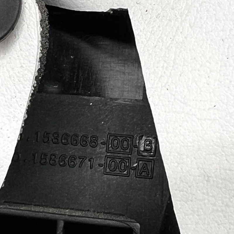 1586671-00-A TESLA MODEL Y THIRD ROW CUSHION BOLSTER RIGHT 2020 21 22 2023 OEM 1586671-00-A