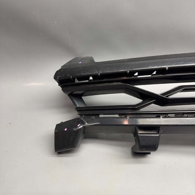 CHEVY CAMARO ZL1 UPPER GRILLE OEM