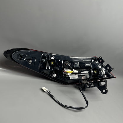 TOYOTA CAMRY TAIL LIGHT RIGHT PASSENGER 2018 2019 2020 OEM 