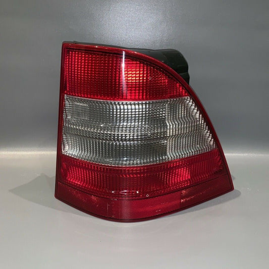 A1638200464 MERCEDES BENZ ML320 ML430 RIGHT SIDE TAIL LIGHT 1998 1999 2000 2001 OEM