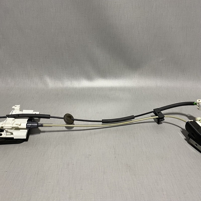 1126199-00-B TESLA MODEL X DOOR LOCK LATCH LEFT FRONT 1126199-00-B 2018 2019 2020 2021 OEM