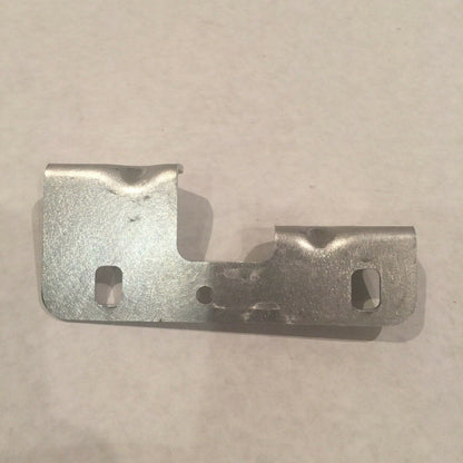 420810439A AUDI R8 QUARTER PANAL CENTER BRACKET 2008 2009 2010 2011 2012 OEM