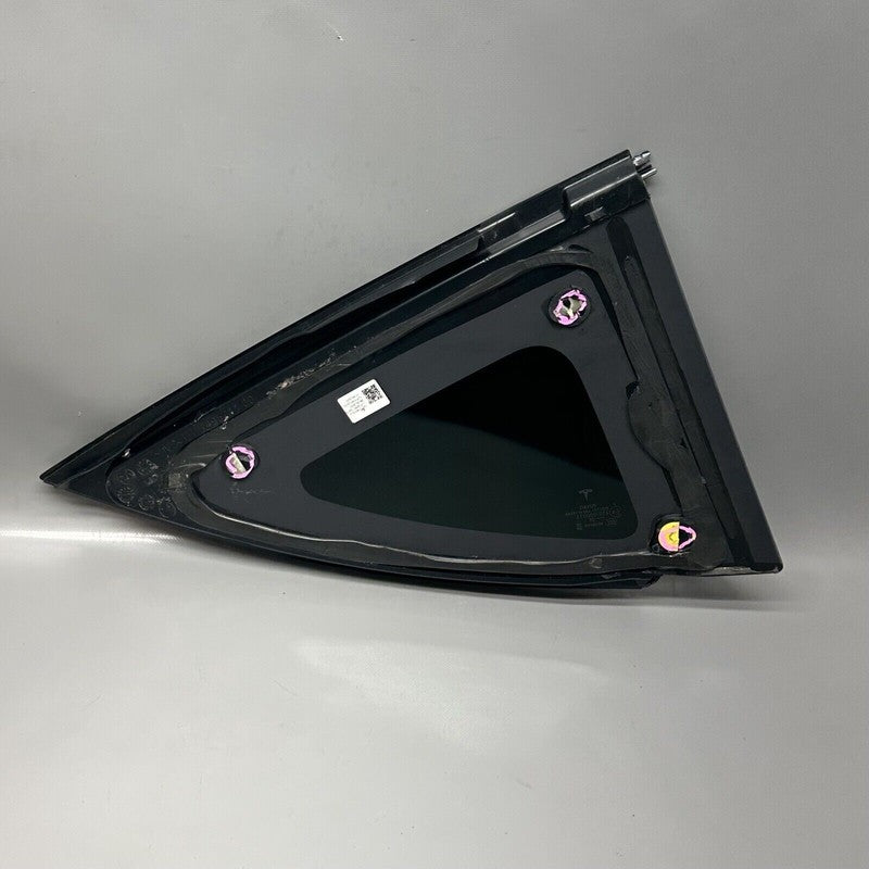 1495740-00-E TESLA MODEL Y QUARTER GLASS LEFT REAR 2020 2021 2022 2023 OEM 1495740-00-E