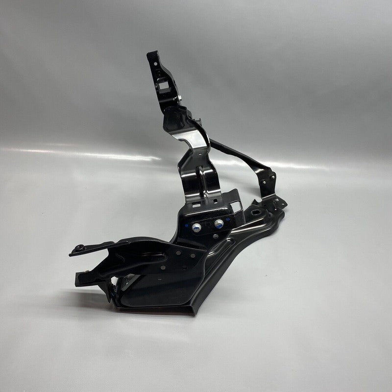 204626044 MERCEDES BENZ C300 HEADLIGHT SUPPORT BRACKET LEFT 204626044 2008 2009 2010 2011 