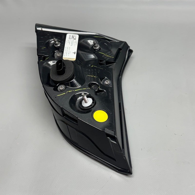TESLA MODEL Y TAIL LIGHT TRUNK LEFT DRIVER 2020-2022 2023 2024 4 PIN O