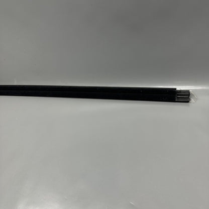 1098684-00-D TESLA MODEL X DOOR WINDOW BELT RIGHT FRONT 2016 2017 18 19 2020 OEM 1098684-00-D