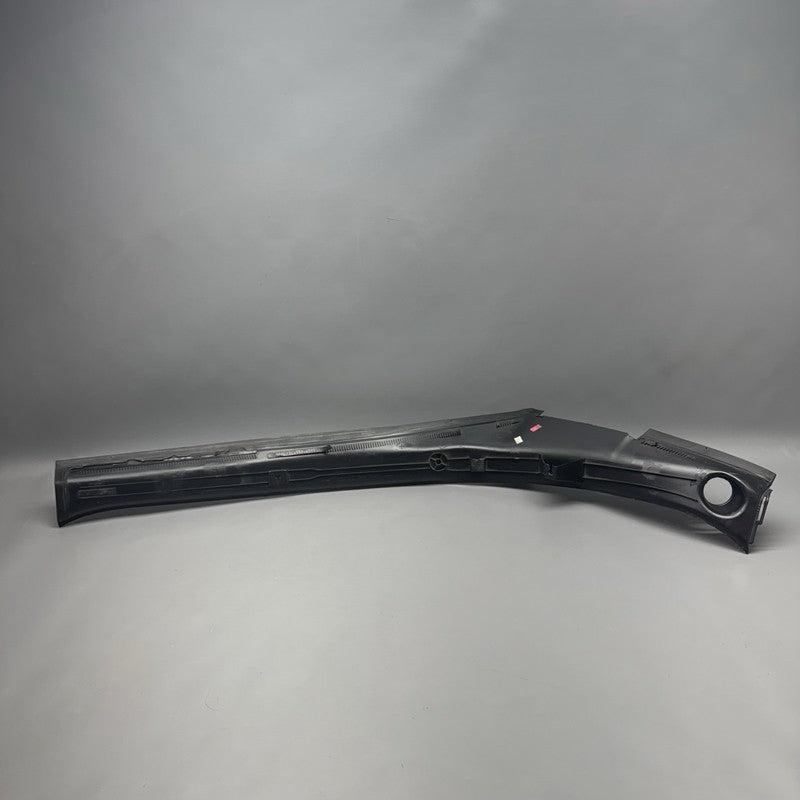 1047320-00-D TESLA MODEL X LIFTGATE TROUGH TRIM LEFT REAR 2016 2017 2018 2019 2020 OEM