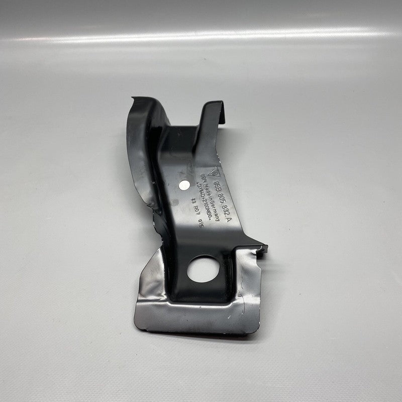 95B805832A PORSCHE MACAN HEADLIGHT SUPPORT BRACKET 95B805832A 2016 2017 2018 2019 2020 OEM
