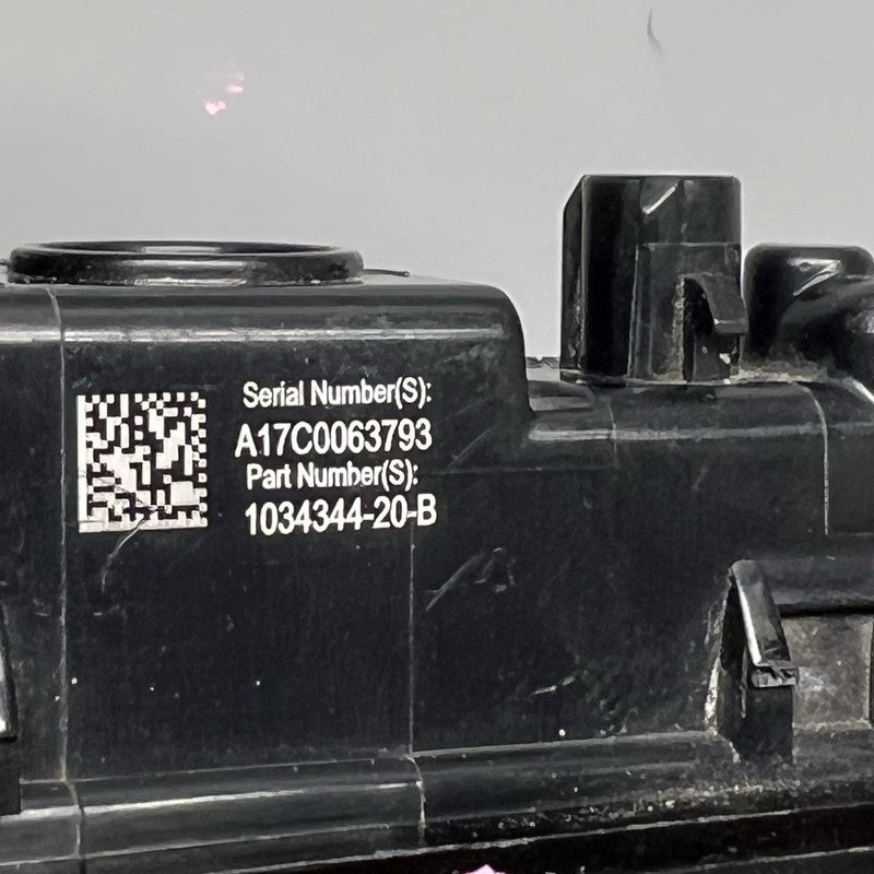 1034344-20-B TESLA MODEL S FENDER CAMERA MARKER LEFT 2016 2017 2018 OEM 1034344-20-B