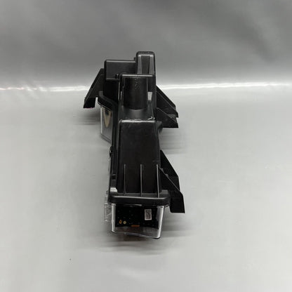 1077392-00-F TESLA MODEL 3 FOG LIGHT RIGHT PASSENGER 2017 18 19 20 21 2022 3 PIN 1077392-00-F