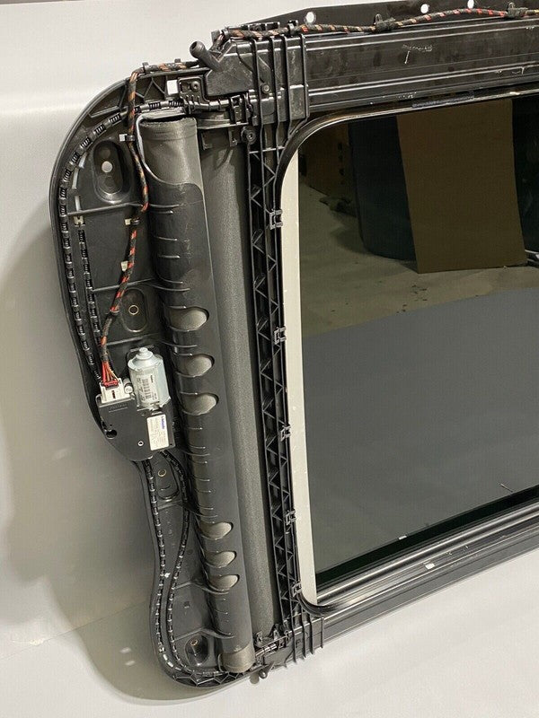 7P0877041C PORSCHE CAYENNE PANARAMIC SUNROOF SLIDING GLASS 2011 12 2013 2014 15 2016 2017