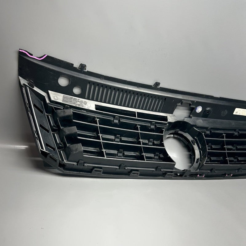 561853653A VOLKSWAGEN PASSAT GRILLE 2016 2017 2018 OEM 561853653A