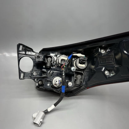 TOYOTA HIGHLANDER TAIL LIGHT LEFT DRIVER 2020 2021 2022 OEM 