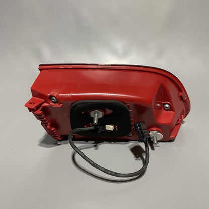 95B945094AA PORSCHE MACAN INNER TAIL LIGHT RIGHT PASSENGER LED 2015 2016 2017 2018 OEM