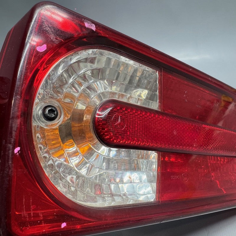 MERCEDES BENZ G550 TAIL LIGHT 2010 2011 2012 2013 2014 2015 2016 OEM