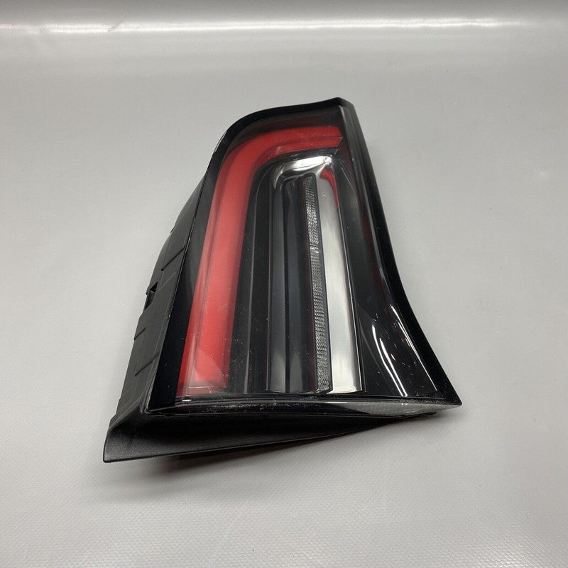 TESLA MODEL Y  TAIL LIGHT TRUNK LEFT DRIVER 1502088-00-B 2020 21 2022 